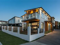 A PICTURESQUE BUCKLANDS BEACH LOCATION