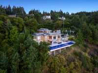 REFINED WEST COAST OCEANFRONT MASTERPIECE