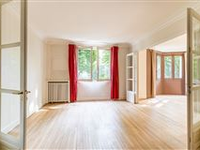 TASTEFULLY RENOVATED FIRST FLOOR APARTMENT