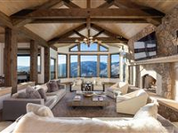 IMPECCABLE HOME WITH INCREDIBLE VIEWS