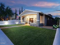 CAPTIVATING CRAFTSMAN BUNGALOW