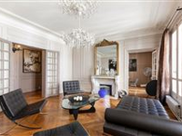 A SUPERB APARTMENT IN A FABULOUS LOCATION