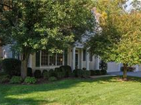 STUNNING FULLY RENOVATED CORNER BRAVO UNIT