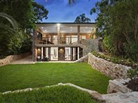 CHARMING VINTAGE COTTAGE WITH LUXURIOUS DETAIL