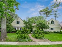 BEAUTIFUL BRIGHT HOME IN THE HEART OF HEWLETT