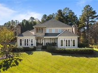 EXPERTLY BUILT SHOWCASE HOME