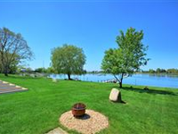 SPECTACULAR WATERFRONT COTTAGE IN SOUTHAMPTON