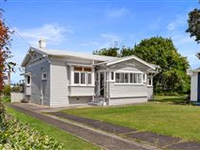 SUNNY DEVONPORT FAMILY BUNGALOW