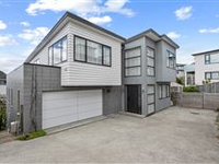 BEAUTIFULLY PRESENTED EXECUTIVE RESIDENCE