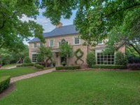 CLASSIC TRADITIONAL IN WESTOVER HILLS