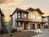 THE ESSENCE OF MOUNTAIN CONTEMPORARY ELEGANCE