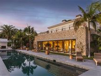 LUXE OCEAN VIEW ESTATE WITH CUES FROM MOROCCAN EXTRAVAGANCE