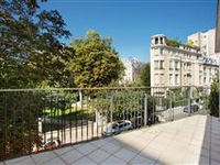 SUNNY PARIS APARTMENT WITH SOUTHWEST VIEWS