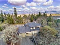 BEAUTIFUL HOME WITH STUNNING VIEWS AND LUXURY TOUCHES