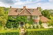 LIGHT AND AIRY ALANHURST HOME AND GARDEN IN GERRARDS CROSS