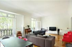 STYLISH PARIS APARTMENT IN THE TERNES NIGHBORHOOD