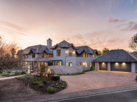 INCREDIBLY PRIVATE AND SPACIOUS FAMILY HOME WITH STYLISH RENOVATIONS