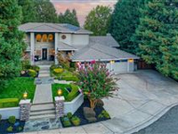 SOPHISTICATED AND BEAUTIFULLY APPOINTED HOME IN VINTAGE OAKS