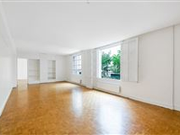APARTMENT IN THE SOUGHT-AFTER 4TH DISTRICT
