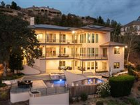 STUNNING CUSTOM HOME OVERLOOKING FOLSOM LAKE