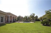 PRIVATE AND ELEGANT VILLA