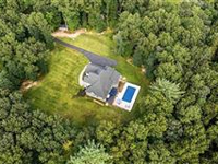 WONDERFULLY PRIVATE PINE BUSH HOME WITH CUSTOM FINISHES
