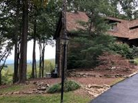 MAGNIFICENT CUSTOM MOUNTAIN ESTATE ON EIGHT ACRES
