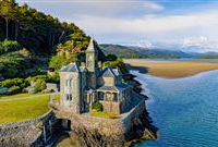 ASTONISHING AND MAGICAL COES FAEN ESTATE