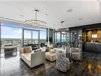 GLAMOROUS SKYRISE LIVING