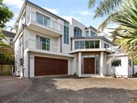 AN EXCLUSIVE BUCKLANDS BEACH NEIGHBOURHOOD