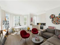 WONDERFULLY PRESENTED FIRST FLOOR FLAT