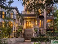 MAGNIFICENT ITALIANATE VICTORIAN HOME IN SAVANAH'S LANDMARK DISTRICT