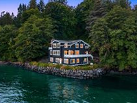 LIVE THE DREAM ON BAINBRIDGE ISLAND