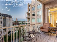 ENJOY FIVE-STAR RITZ-CARLTON AMENITIES