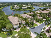 BEAUTIFUL AND PRIVATE RESIDENCE BUILT FOR ENTERTAINING