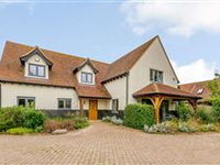 MODERN AND SPACIOUS STORY BOOK COTTAGE IN THE HEART OF FELSTED