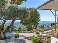 AN EXCEPTIONAL PROPERTY IN A UNIQUE SETTING