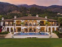 AN UNPARALLELED PIECE OF PARADISE
