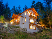 SUN-DRENCHED CRAFTSMAN HOME