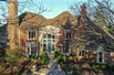 BEAUTIFUL SECLUDED CITY OF BLOOMFIELD HILLS RESIDENCE
