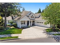 LIVE ON THE 15TH GREEN IN THE HIGHLY SOUGHT AFTER LACAMAS SHORES NEIGHBORHOOD