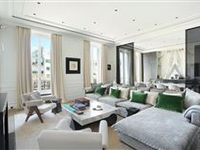 SUPERB FULLY RENOVATED APARTMENT