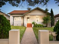 BUNGALOW CHARM WITH CONTEMPORARY FUNCTIONALITY