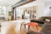 THIS BRIGHT AND SPACIOUS APARTMENT OFFERS A FLEXIBLE FLOOR PLAN