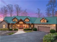  EXQUISITELY APPOINTED CUSTOM MOUNTAIN HOME