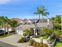 GORGEOUS HOME IN CONVENIENT LOCATION