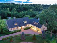 UNPARALLELED PANORAMIC VIEWS
