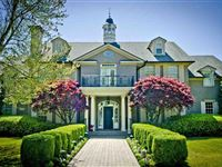 UNIQUE LUXURY ESTATE WITH GRAND AMENITIES