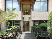 AN ENTERTAINERS DREAM HOME