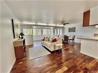 LARGE SINGLE FAMILY HOME WITH VERSATILE FLOOR PLAN